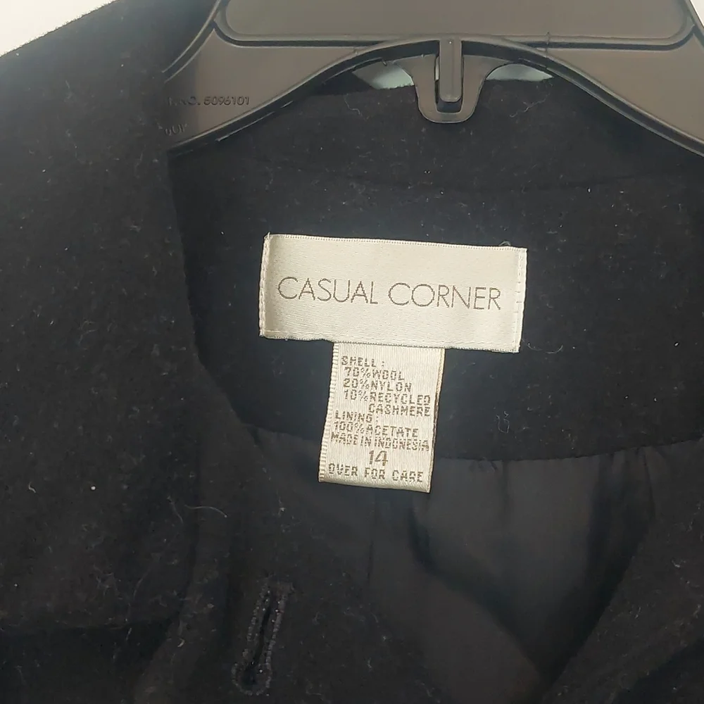 Blazer - Picture 2 of 4